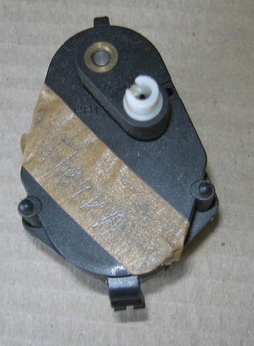 250грн Моторчик заслонки печки для BMW 7-series E38 1994-2001 ).JPG