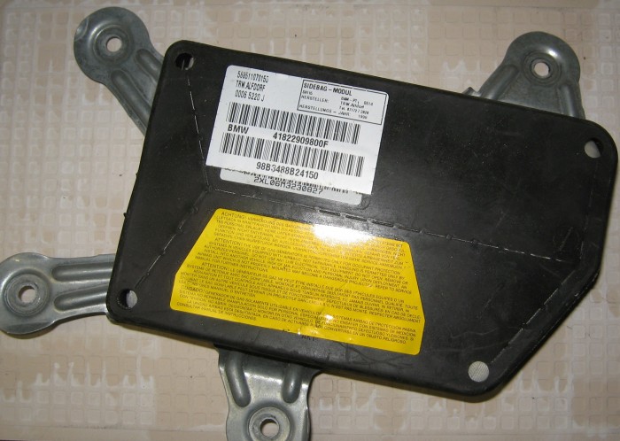 270грн ПОДУШКА AIRBAG ПРАВАЯ ЗАДНЯЯ BMW E38 41822909800F.JPG