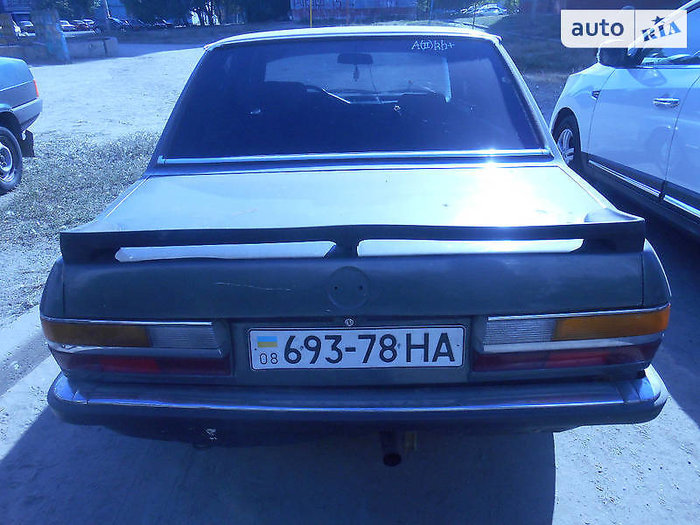 bmw_520__151880921fx.jpg
